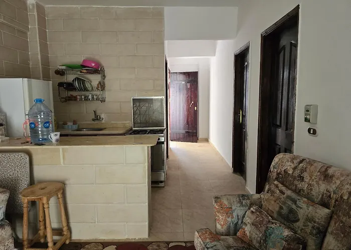شالية مكيف غرفتين,ولفنج ,وحمام كامل, وتراس يرى البحر قرية بلوا لاجون 2 ليله اقل حجز عائلات فقط من فضلك Ras Sedr