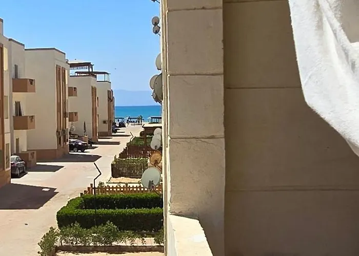 Apartment شالية مكيف غرفتين,ولفنج ,وحمام كامل, وتراس يرى البحر قرية بلوا لاجون 2 ليله اقل حجز عائلات فقط من فضلك