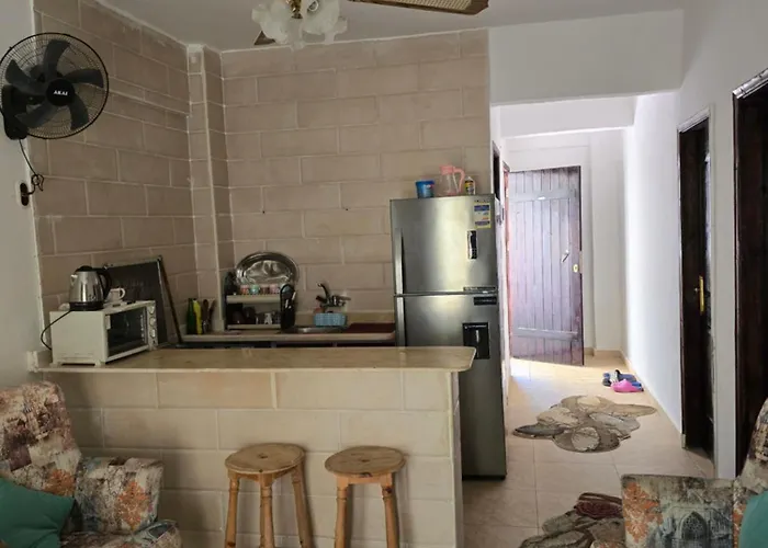 شالية مكيف غرفتين,ولفنج ,وحمام كامل, وتراس يرى البحر قرية بلوا لاجون 2 ليله اقل حجز عائلات فقط من فضلك Ras Sedr